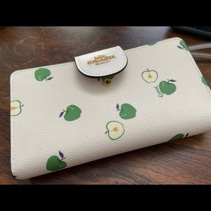 Coach Apple tech wallet